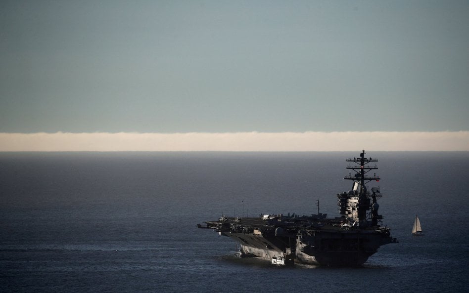 Lotniskowiec USS Nimitz