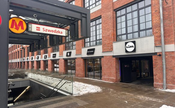 Lidl przy metrze Szwedzka w kompleksie dawnej Polleny-Urody