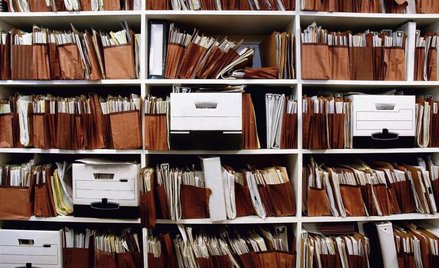 Strona nie ma prawa domagać się – w sposób wiążący dla organu – udostępnienia jej akt sprawy poprzez