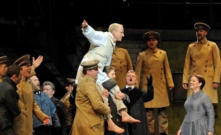 Lohengrin. - dramat Richarda Wagnera ?w reżyserii Antony’ego? McDonalda ?w Operze Narodowej