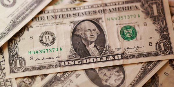 Piotr Arak: Przewaga dolara przestaje być absolutna