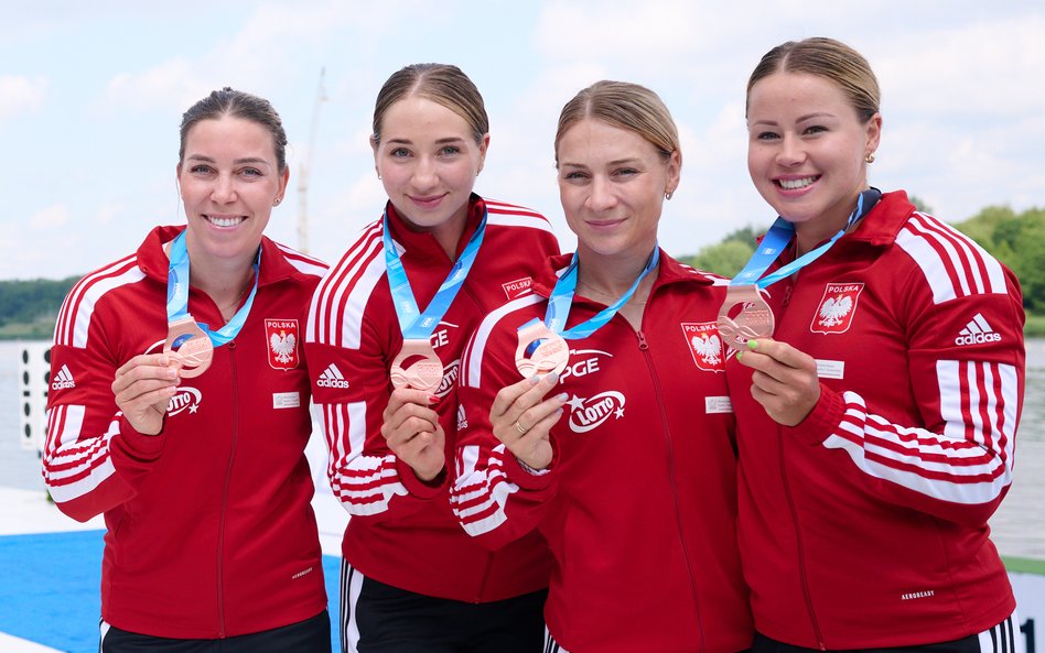 Anna Puławska, Adrianna Kąkol, Karolina Naja i Dominika Putto stanęły na podium Pucharu Świata w Poz