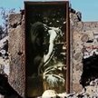 Sprzedał drzwi z malowidłem Banksy'ego