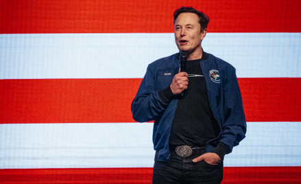 Elon Musk, właściciel m.in. Tesli, zapowiada, że jego spółka mocno skorzysta na rozwoju robotyzacji 