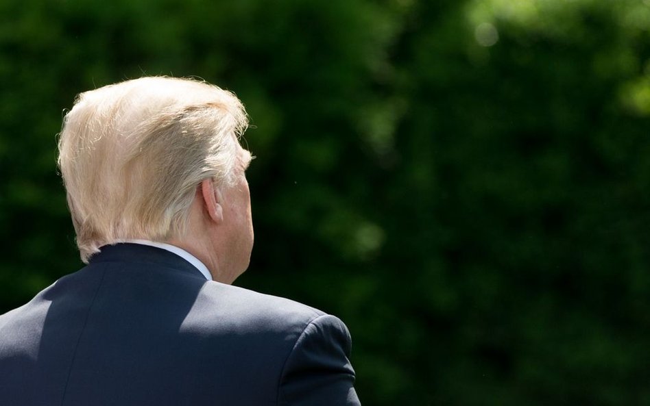 Trump poinformował Macrona, że wycofa się z umowy z Iranem?