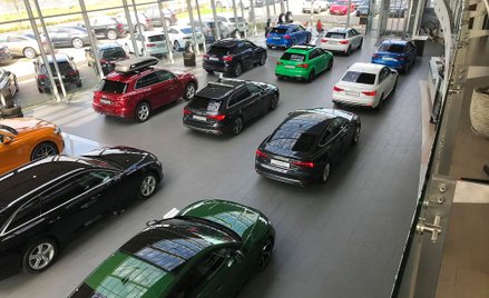 Polacy kupują coraz droższe samochody