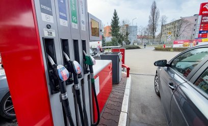 Benzyna w górę, diesel mocno w dół. Rząd podał ceny paliw na czwartek
