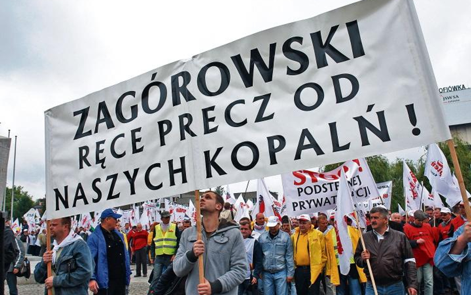 Górnicy sprzeciwiali się prywatyzacji Jastrzębskiej Spółki Węglowej. Co mówią teraz, gdy codziennie 