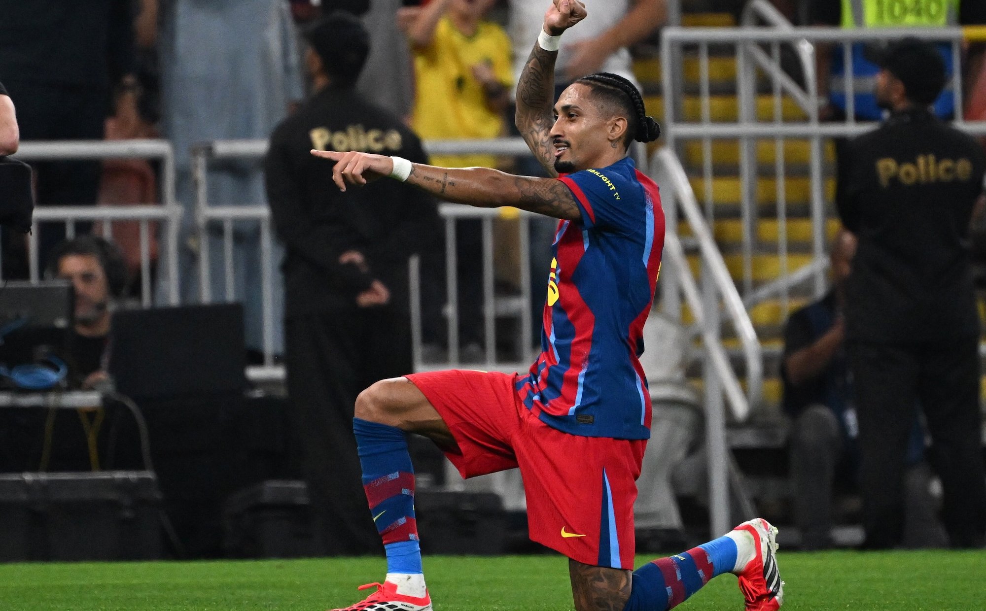 Barcelona nokautuje w Superpucharze Hiszpanii. Czy będzie El Clasico w finale?