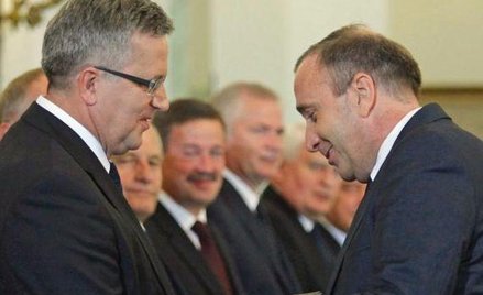 Komorowski przeciw PO