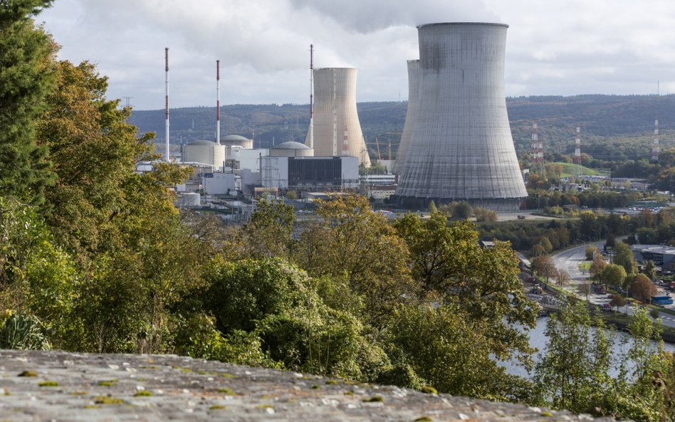 Elektrownia ataomowa w Tihange koło miasta Hui w Belgii