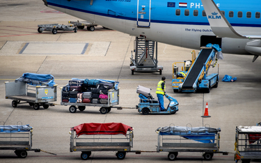 Kolejne odwołane loty KLM. Linia porządkuje rozkład