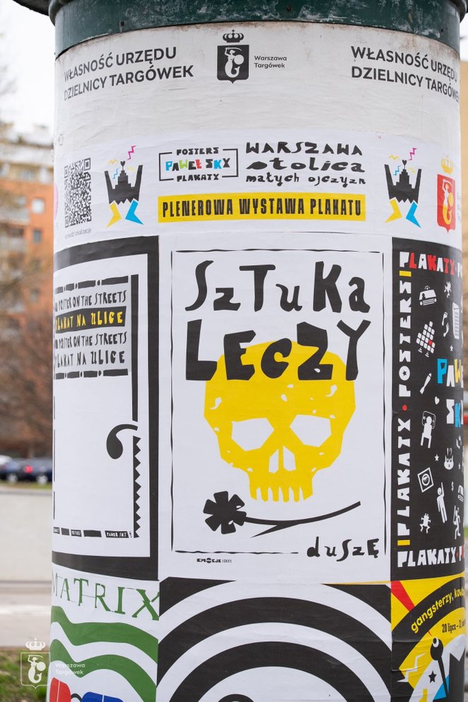 Autorem prezentowanych prac jest Paweł Sky, artysta od lat związany z Targówkiem i Bródnem.