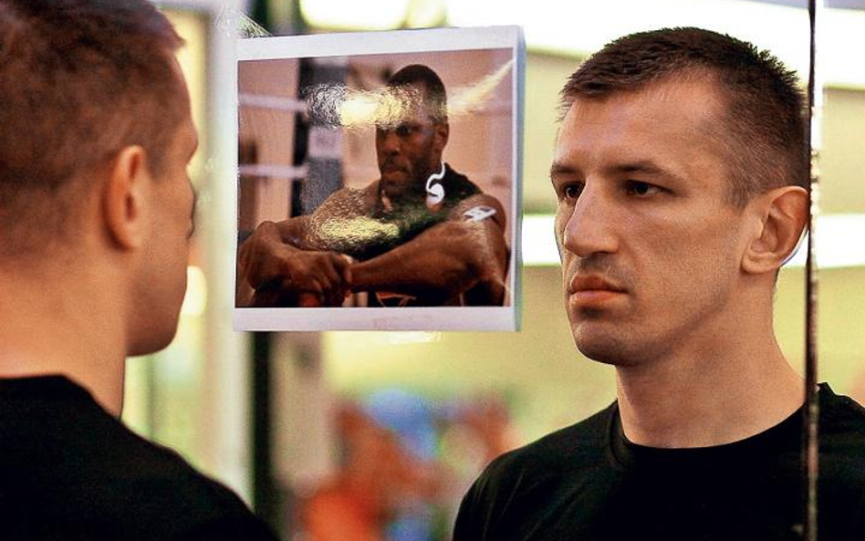 Tomasz Adamek ubiegłej nocy walczył w Newark z Amerykaninem Steve,em Cunninghamem o mistrzostwo świa