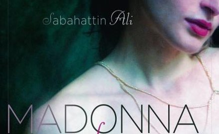 Sabahattin Ali „Madonna w futrze”, przeł. Piotr Beza, Dom Wydawniczy Rebis, Poznań 201
