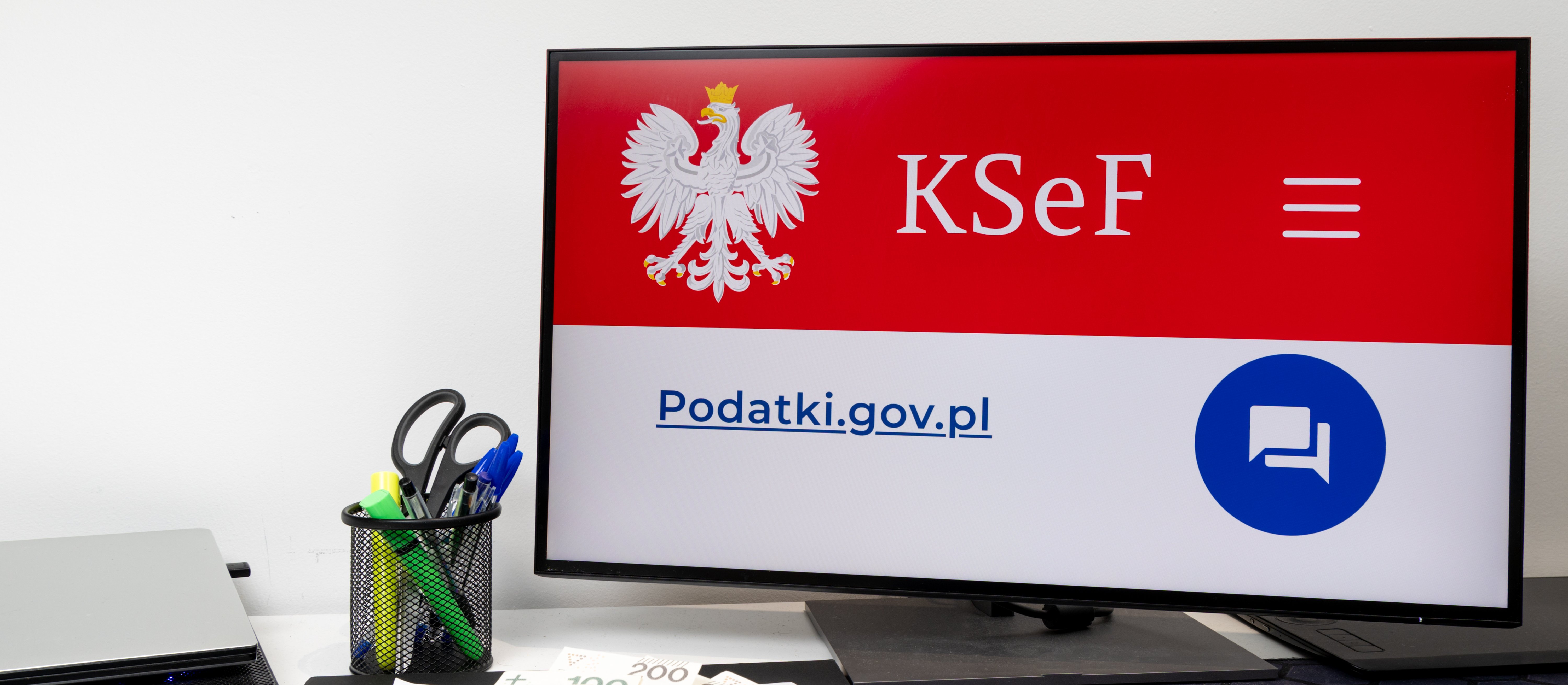 Налоговая служба: перемещение товаров нужно оформлять счетами-фактурами в KSeF