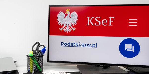 Fiskus: przesunięcia towarów trzeba fakturować w KSeF
