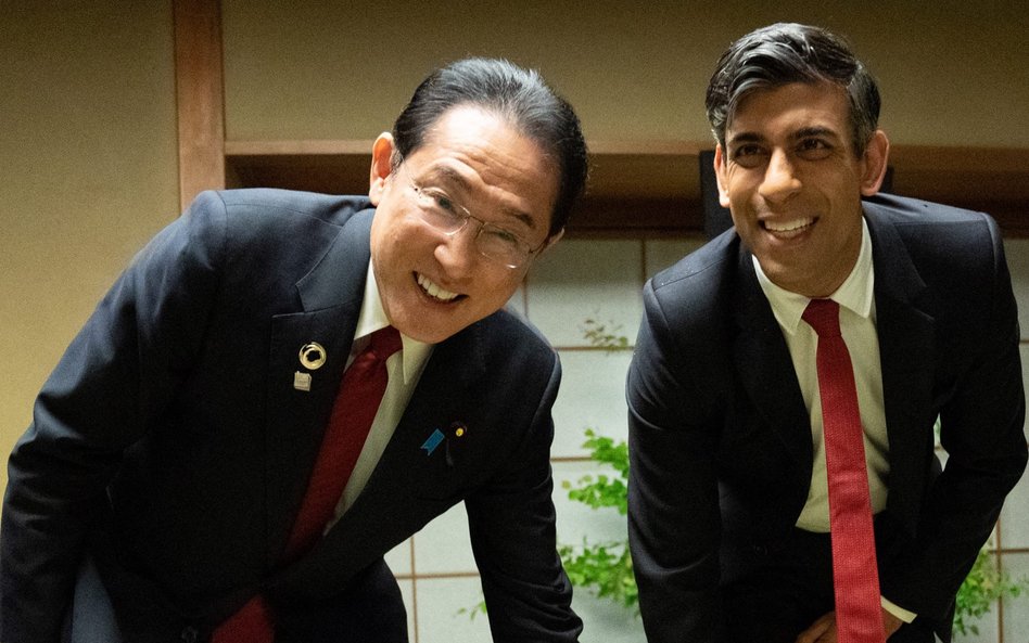 Skarpetkowa dyplomacja ma się świetnie. W 2023 r. na spotkanie z premierem Japonii Fumio Kishidą jeg