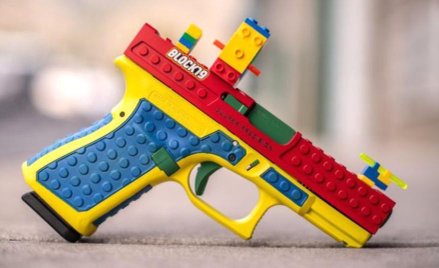 The New York Times: Prawdziwy pistolet z Lego