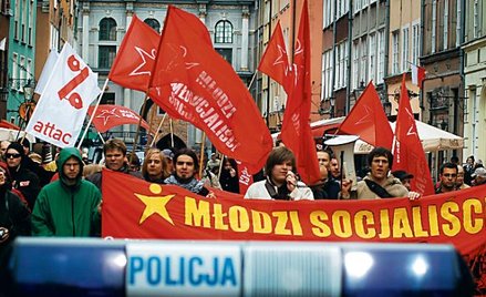 Młodzi Socjaliści (na zdjęciu na pochodzie pierwszomajowym w 2007 r.) angażują się w akcje dotyczące
