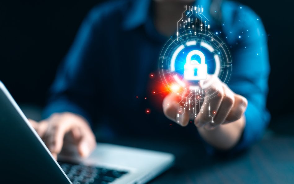 Cyberprzestępcy wyszukują pozornie niewielkie zaniedbania, które z ich perspektywy są wystarczające,
