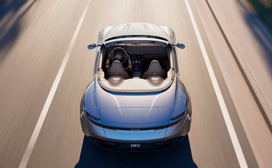 Aston Martin DB12 Volante