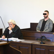 Adwokat Paweł K. (P) na sali rozpraw Sądu Rejonowego w Olszynie