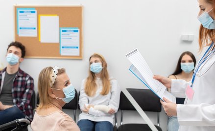 „Nadwykonania to pacjenci”. Kolejki do lekarzy spuchną