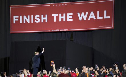 Donald Trump dostanie pieniądze na mur. Jest tylko jeden haczyk