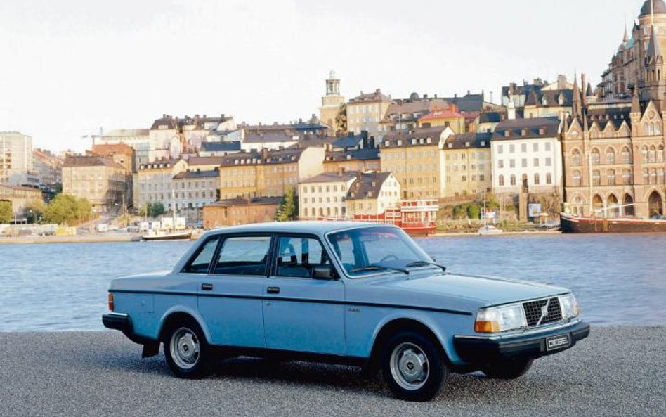 Volvo 244 udowadnia, że kanciaste może być piękne.