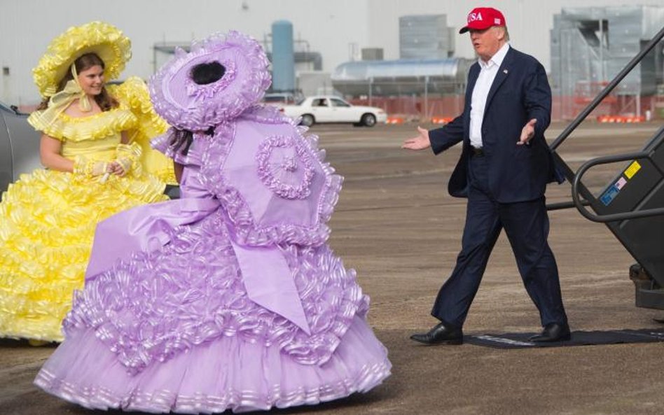 Trump zakończył dziękczynny objazd USA w Mobile w Alabamie, skąd 16 miesięcy wcześniej rozpoczął kam
