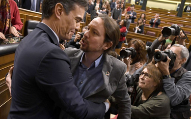 Hiszpanią będzie rządzić koalicja. Parlament poparł Sancheza