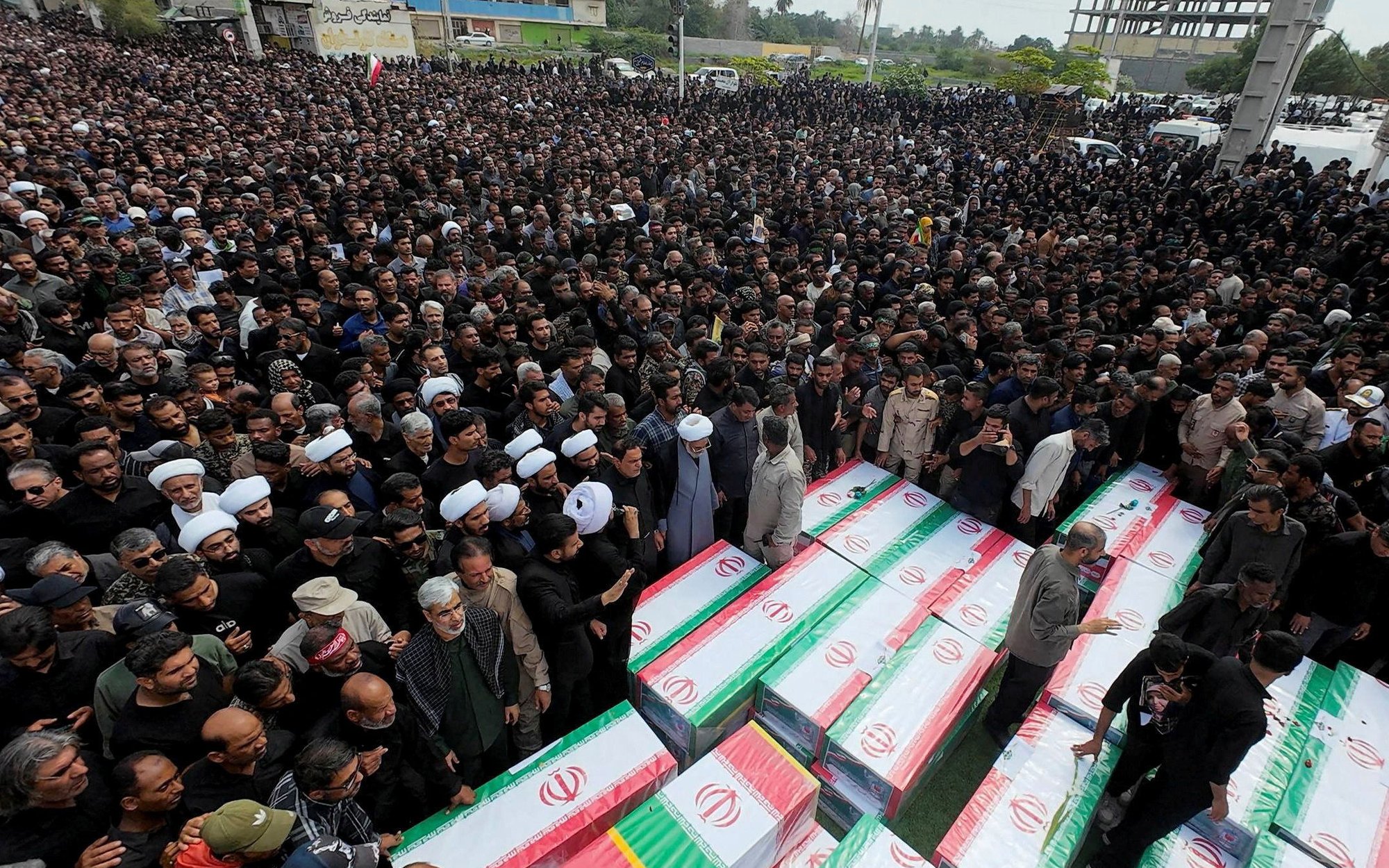 Nowe doniesienia o ataku na szkołę dla dziewcząt w Iranie. To Amerykanie?