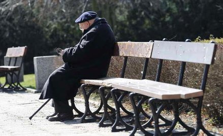 ZUS przyznaje więcej starych emerytur niż nowych