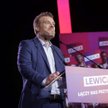Zandberg: Od lat widać, że politycy nie chcą nic zrobić w sprawie reparacji, tylko chcą sobie na ten