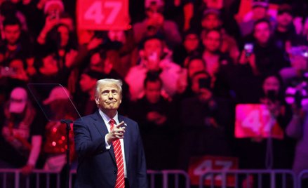 Donald Trump lubi widzieć swoje nazwisko na apartamentowcach, kasynach czy polach golfowych, których