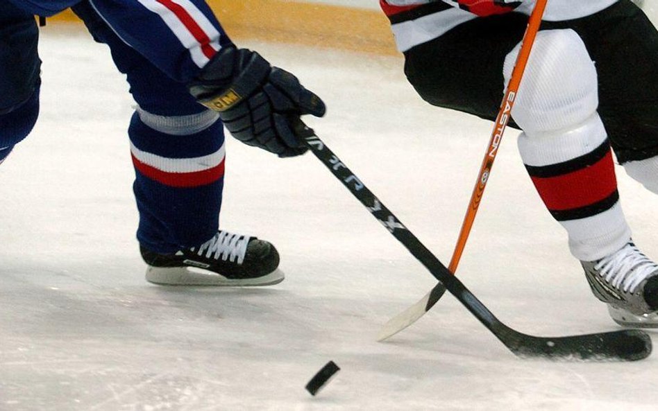 Hokej: Adidas bierze NHL