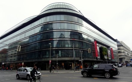 Szklaną Galerię Lafayette na Friedrichstrasse zaprojektował Jean Nouvel