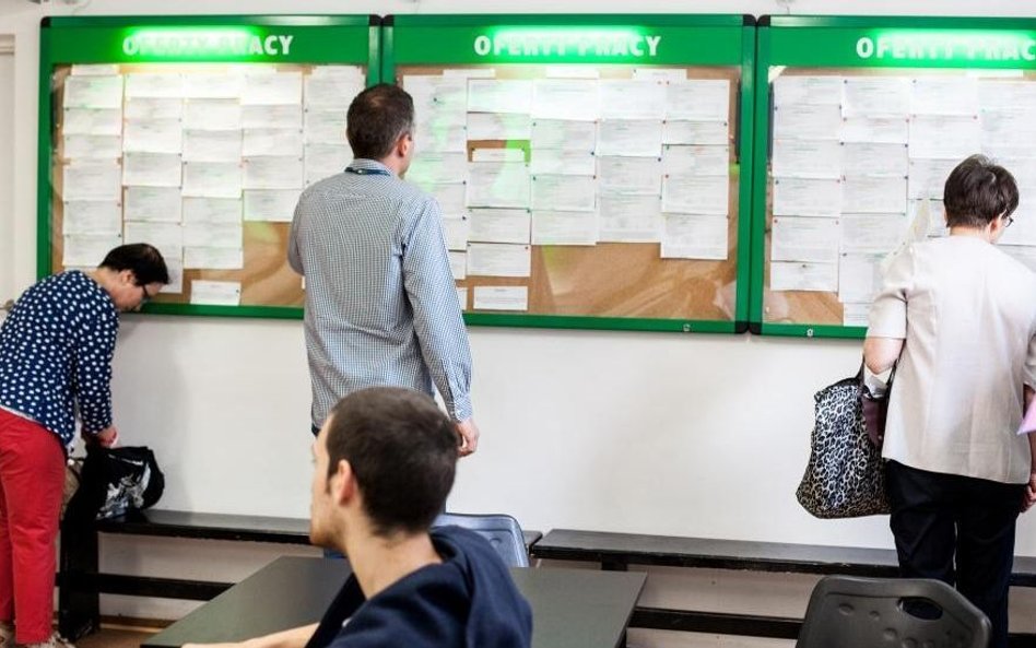 Rekordy na rynku pracy, a pracodawcy mają problem