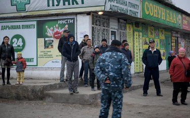 Witryny sklepowe w Biszkeku nadal w cyrylicy i niektóre po rosyjsku