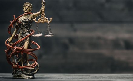 Immunitet: zatrzymanie sędziego nie może odbyć się bez zgody na pociągnięcie go do odpowiedzialności