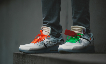 Off-White angażowało się we współpracę z gigantami takimi jak np. Nike.