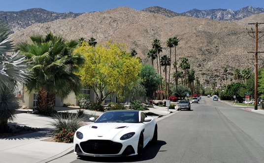 Aston Martin DBS Superleggera