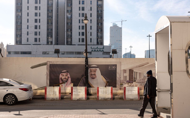 Rijad, stolica Arabii Saudyjskiej. Reklama projektu „Vision 2030” zakładającego postawienie m.in. na