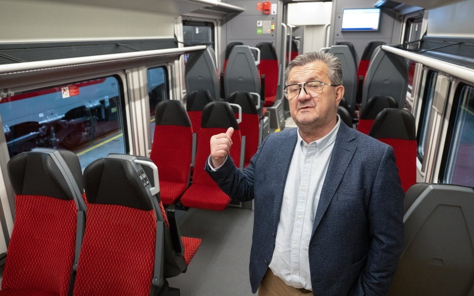 Prezes firmy Pesa Bydgoszcz Krzysztof Zdziarski