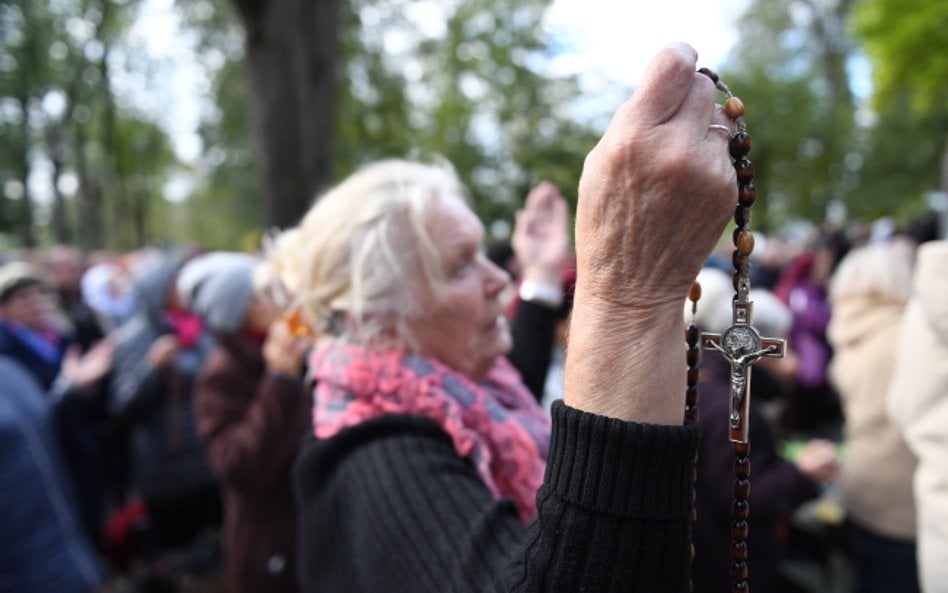 "Różaniec do granic" także za granicą