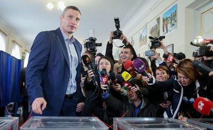 Mer Kijowa Witalij Kliczko w czasie niedzielnego głosowania