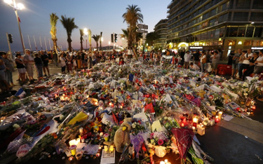 Francja: Sprzedawał pamiątki po zamachu w Nicei
