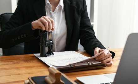 Wiktor Ferfecki: Urzędnicy z kuluarów