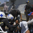 Kilkudziesięciu rannych w starciach na ulicach Caracas